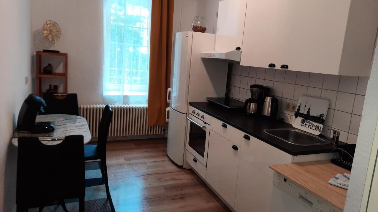 Family Apartment For 6 Guests, Mitte Moabit Берлин Экстерьер фото